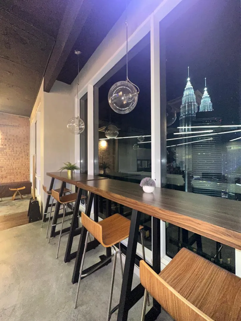 Counter and communal area at Pent House Offices, KLCC